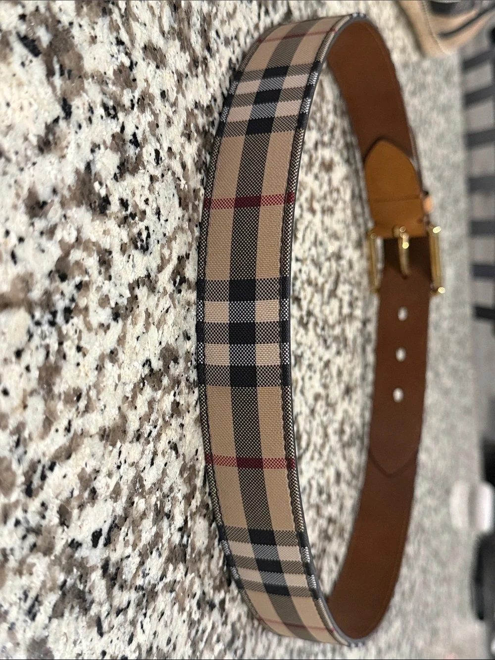 Burberry belt featuring